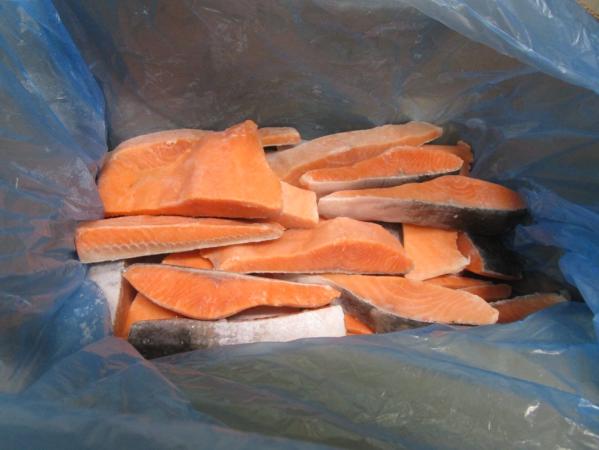Portions de saumon Coho avec peau 150 g/pc, en vrac, unité 4.5kg